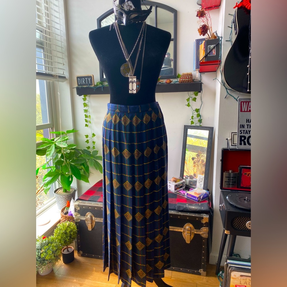 J. McLaughlin Fashion For Sanyo Vintage Tartan Plaid Long Pleated Skirt - blue